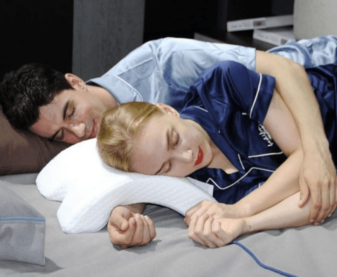 Dormir en cuillère : la meilleure position de sommeil en couple ? dormir en cuillère