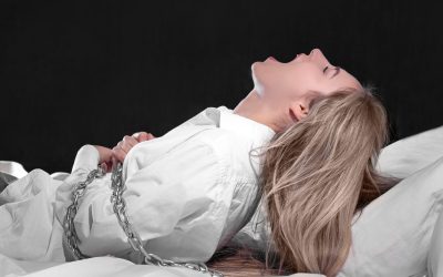 Expériences de paralysie du sommeil : durée, gestion des épisodes et témoignages
